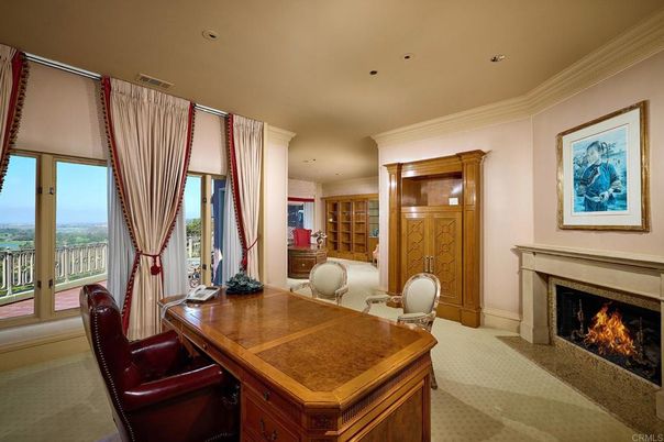 Fireplace, Home Office, Interior, Recessed Lighting, Water