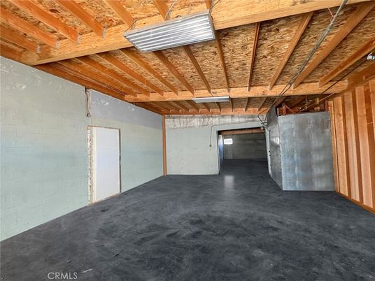 Empty room, Interior, Wooden Beams, Wooden Ceilings