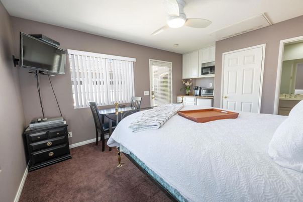 Bedroom, Dining room, Interior