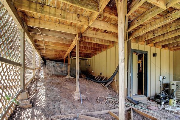 Exterior, Wooden Beams