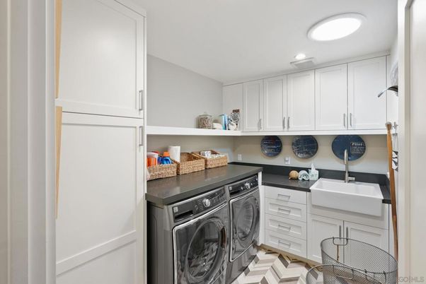 Interior, Recessed Lighting, Washer
