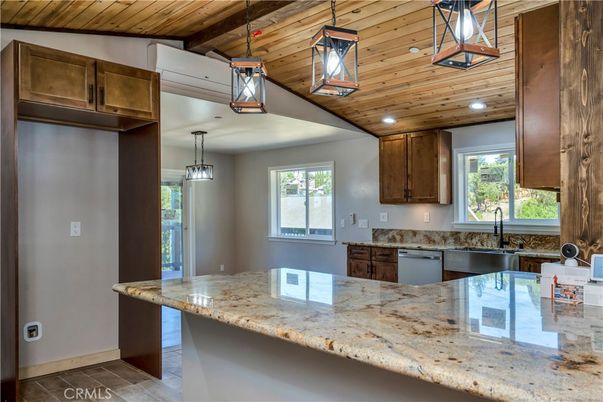 Interior, Kitchen, Pendant Lights, Recessed Lighting, Wooden Beams, Wooden Ceilings