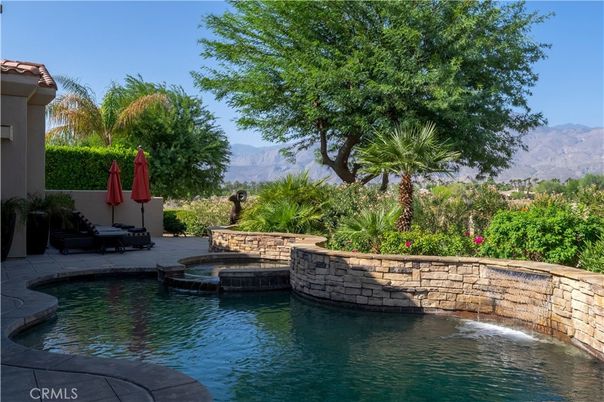 Exterior, Lake, Pool