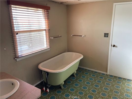 Bathroom, Free Standing Baths, Interior