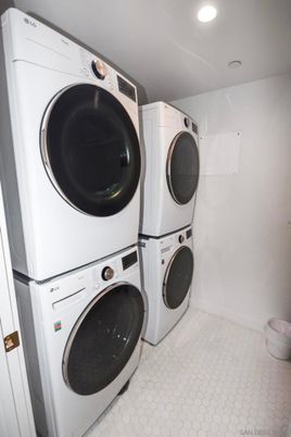 Interior, Recessed Lighting, Utility Closets, Washer