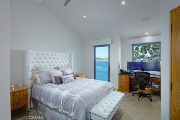 Bedroom, Home Office, Interior, Recessed Lighting, Water