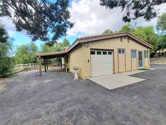 Detached Garage, Exterior