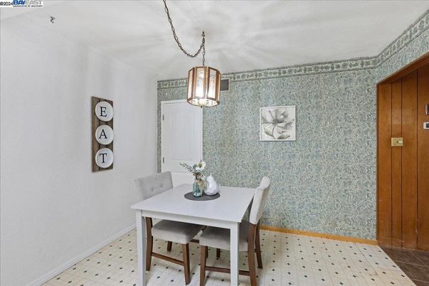 Dining room, Interior