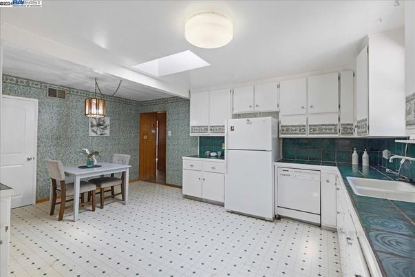 Dining room, Interior, Kitchen, Pendant Lights, Tile Countertops