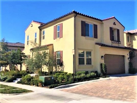 Attached, Exterior, Facade, Mediterranean