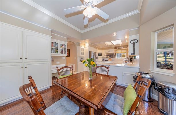 Dining room, Interior, Kitchen, Recessed Lighting, Wood Texture Flooring