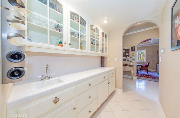 Dining room, Interior, Recessed Lighting