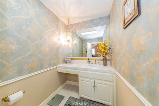Bathroom, Interior, Tile Countertops