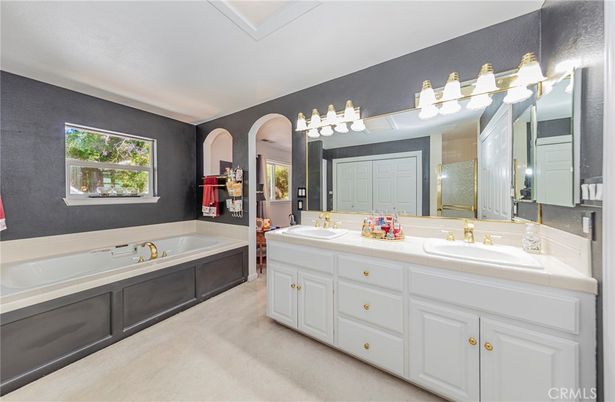 Bathroom, Dual Sink Vanities, Interior, Tile Countertops