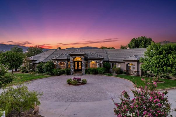Backyard, Exterior, Facade, French Provincial
