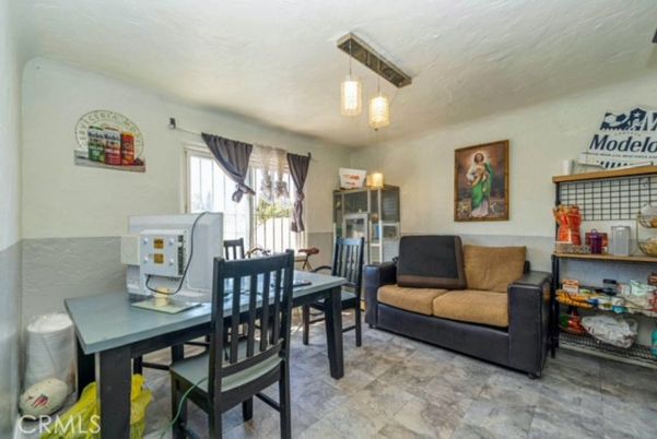 Dining room, Interior, Living room, Pendant Lights