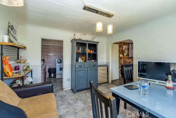 Dining room, Interior, Living room, Pendant Lights