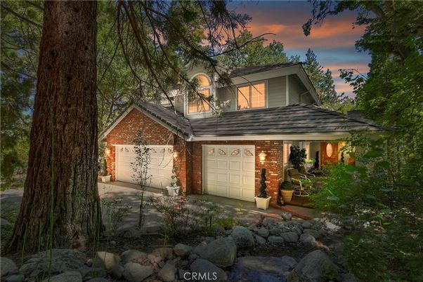 Attached, Exterior, Facade, Brick Facade, American Craftsman