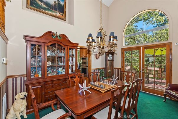 Chandelier, Dining room, Interior