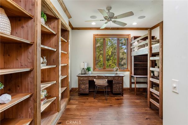 Home Office, Interior, Recessed Lighting, Wood Texture Flooring