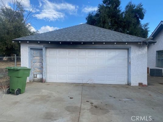 Detached Garage, Exterior