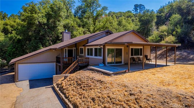 Backyard, Detached Garage, Exterior