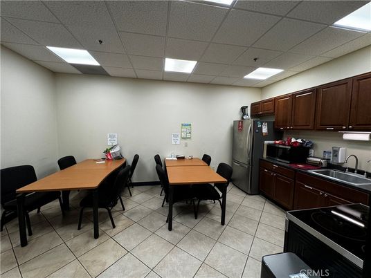Dining room, Interior, Kitchen, Recessed Lighting