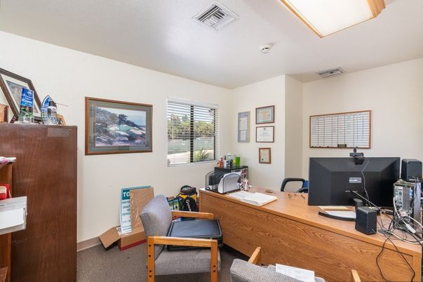 Home Office, Interior