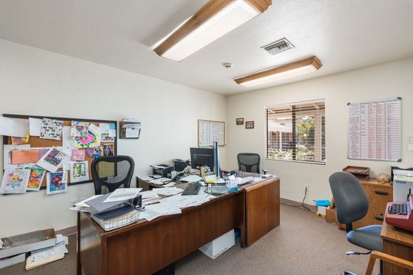 Home Office, Interior