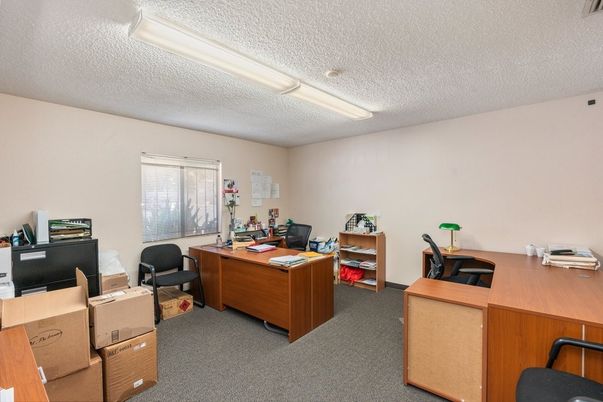 Home Office, Interior