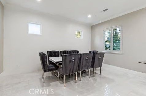 Dining room, Interior, Recessed Lighting