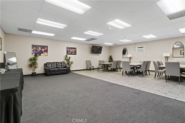 Dining room, Interior, Recessed Lighting