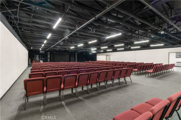 Interior, Projection Screen, Recessed Lighting, Theatre Room