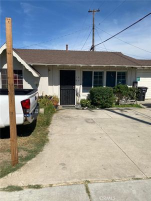 Exterior, Facade, Ranch