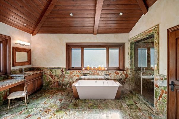 Bathroom, Free Standing Baths, Interior, Recessed Lighting, Wooden Beams, Wooden Ceilings