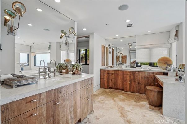 Bathroom, Dual Sink Vanities, Interior, Pendant Lights, Recessed Lighting