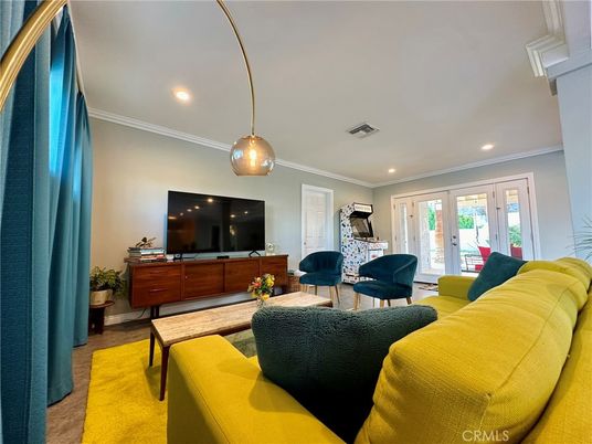Interior, Living room, Pendant Lights, Recessed Lighting