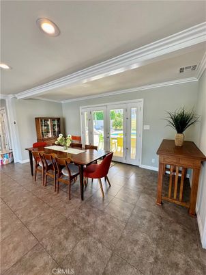 Dining room, Interior, Recessed Lighting