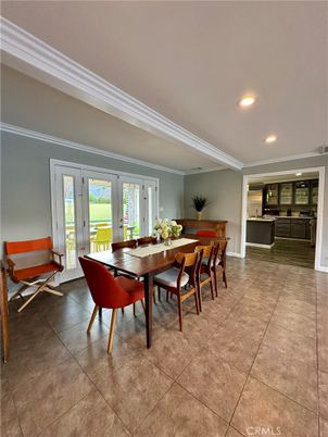 Dining room, Interior, Recessed Lighting