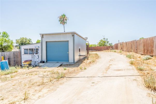 Detached Garage, Exterior