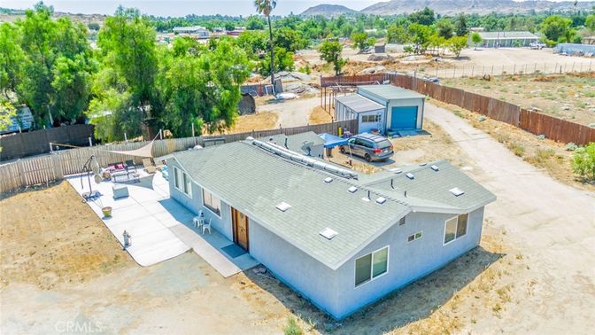 Exterior, Drone