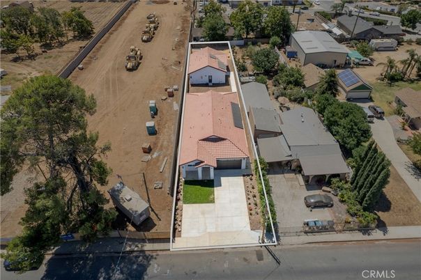 Exterior, Drone