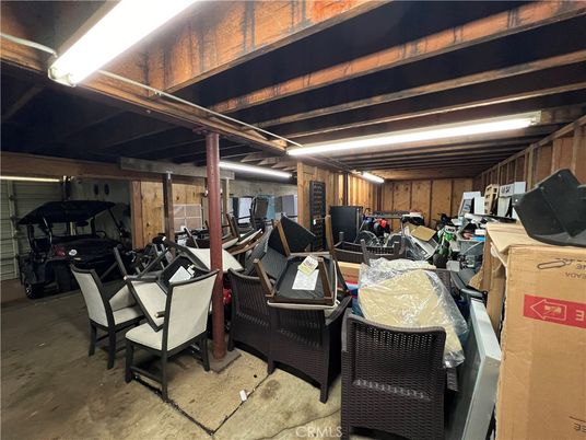 Garage, Interior