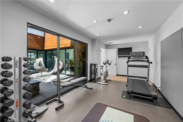 Fitness Equipment, Interior, Recessed Lighting, Wooden Ceilings