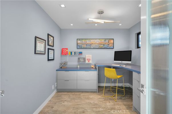 Home Office, Interior, Recessed Lighting, Wood Texture Flooring