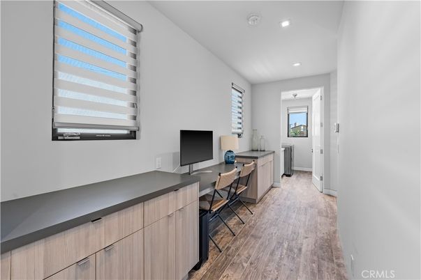 Home Office, Interior, Recessed Lighting, Wood Texture Flooring