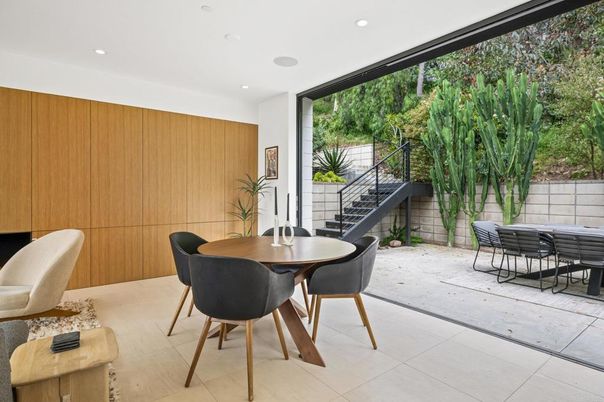 Dining room, Interior, Recessed Lighting