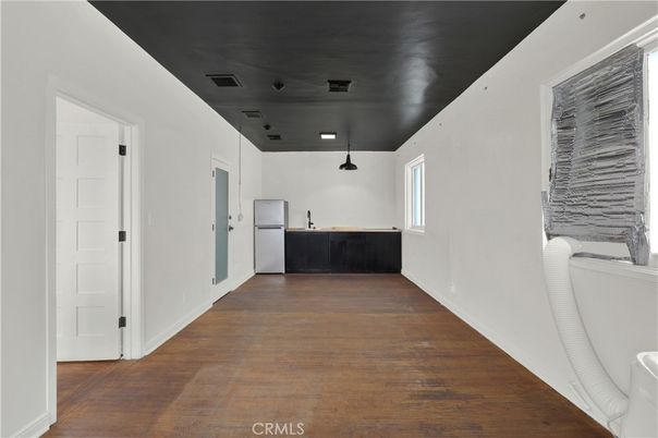 Interior, Pendant Lights, Wood Texture Flooring