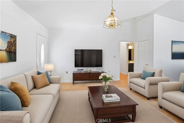 Interior, Living room, Pendant Lights, Wood Texture Flooring