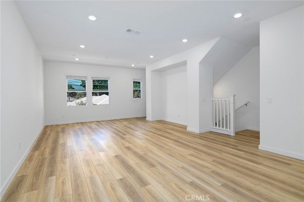 Empty room, Interior, Recessed Lighting, Wood Texture Flooring